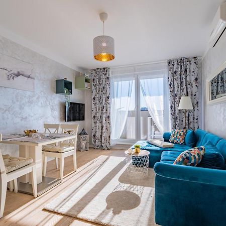 Flexible Selfcheckins 30 - Zagreb - Garage - Electric Vehicle Ccharger - Big Loggia - New - Apartments Repinc 30 Екстер'єр фото