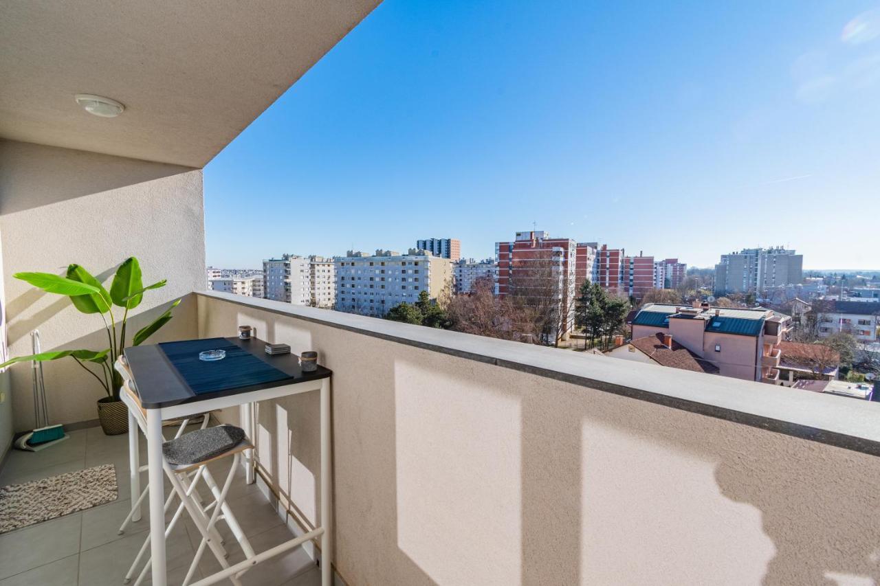Flexible Selfcheckins 30 - Zagreb - Garage - Electric Vehicle Ccharger - Big Loggia - New - Apartments Repinc 30 Екстер'єр фото
